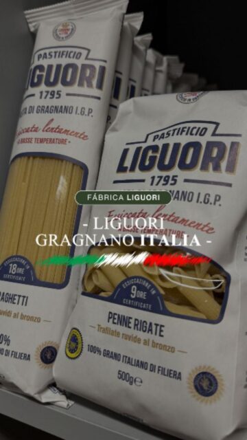 Visitamos Pastificio Liguori en Gragnano, Italia, una marca que tenemos el orgullo de importar y representar en Argentina 🇮🇹🇦🇷
Durante la visita pudimos conocer de cerca su proceso de elaboración, basado en tradición, calidad y un fuerte respeto por el origen 🍝❤️
Liguori cuenta con certificación IGP – Pasta di Gragnano, sello que reconoce a una de las pastas más destacadas de Italia ✅
Para nosotros, importar un producto también significa conocer su historia, su proceso y el valor que hay detrás de cada marca que elegimos acercar al mercado argentino 🙌🏻
#bodegavinecol #italia🇮🇹 #argentina🇦🇷 #pastaliguori #importacion