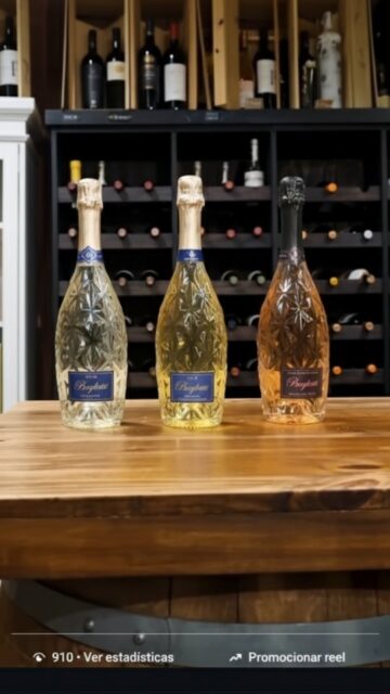 ​✨ ¡Exclusividad Italiana que Brilla! La Nueva Colección de BAGLIETTI Aterriza en VINECOL✨

​La espera terminó. El glamour de Véneto, Italia, acaba de llegar a nuestra cava con la incorporación más elegante de la temporada: los nuevos espumantes de Baglietti.
​
​➡️ ¡Sé de los primeros en probarlos! La colección es limitada.

​#Baglietti #Prosecco #VinosBaglietti  #EspumanteItaliano #NuevaLlegada #VinoExclusivo #ToNow #BrindisPerfecto #TiendaDeVinos
